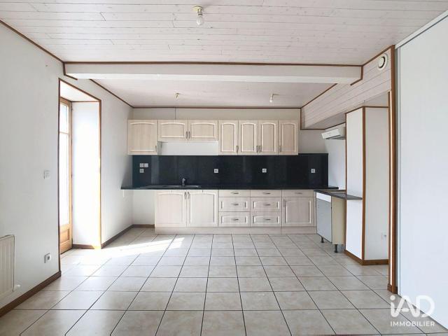 Appartement vente à Lamure, Larajasse