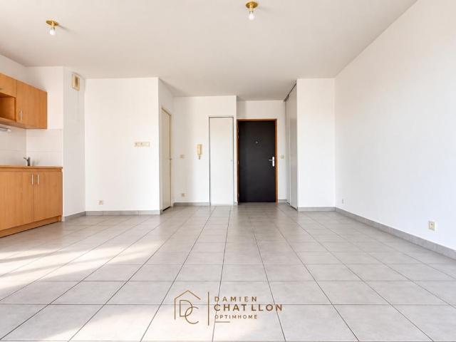 Appartement vente à Zone industrielle de l'université, Rouillon