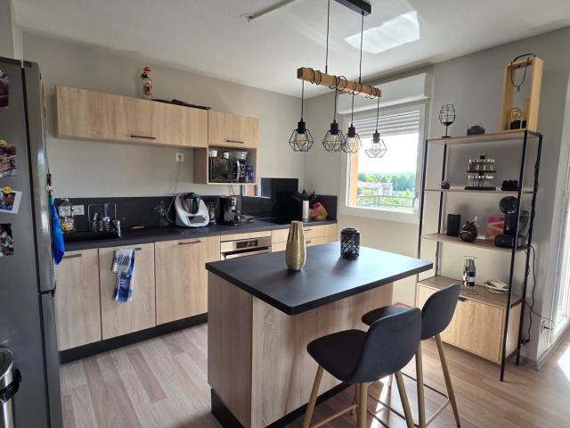 Appartement vente à L'Isle-d'Abeau, Isère