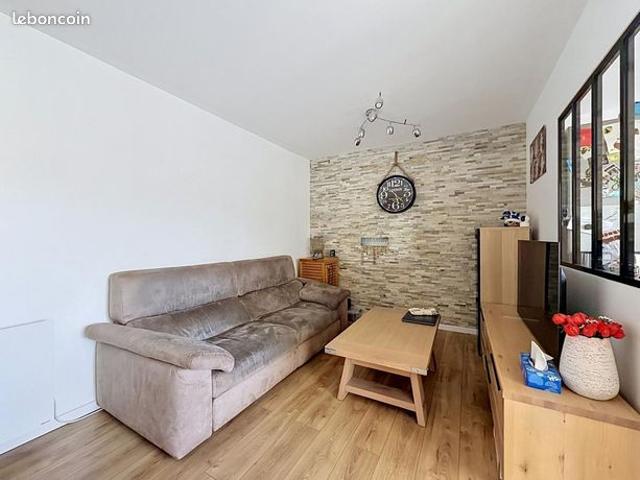 Appartement vente à Rambouillet, Voisins-le-bretonneux