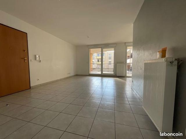 Appartement vente à Saint-Priest-en-Jarez, Loire