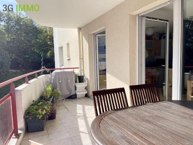Appartement vente à Zone d'activités économiques de Dragiez, La Roche-sur-Foron