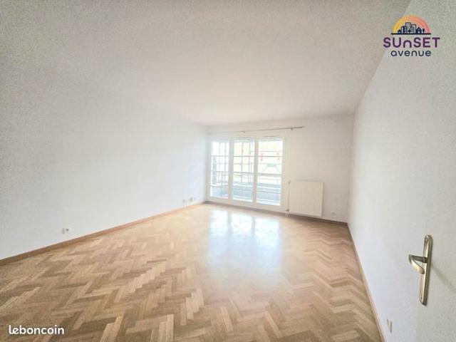 Appartement vente à Courbevoie, Hauts-de-Seine