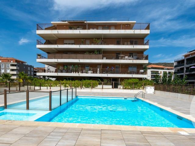 Appartement vente à Arrondissement de Toulon, Le Lavandou