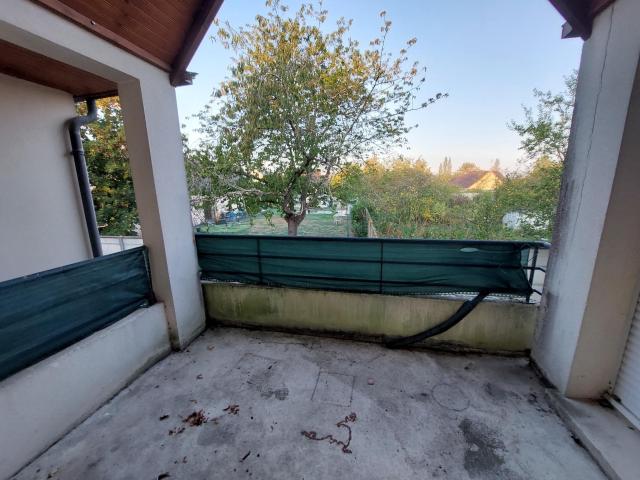 Appartement vente à Villemain, Dammarie