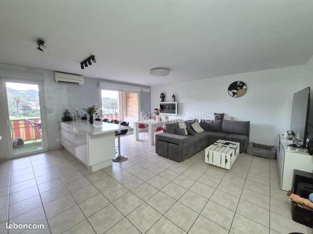 Appartement vente à Arrondissement de Toulon, Hyères