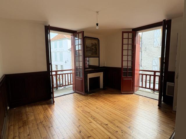 Appartement location à Oloron-Sainte-Marie, Salies-de-béarn