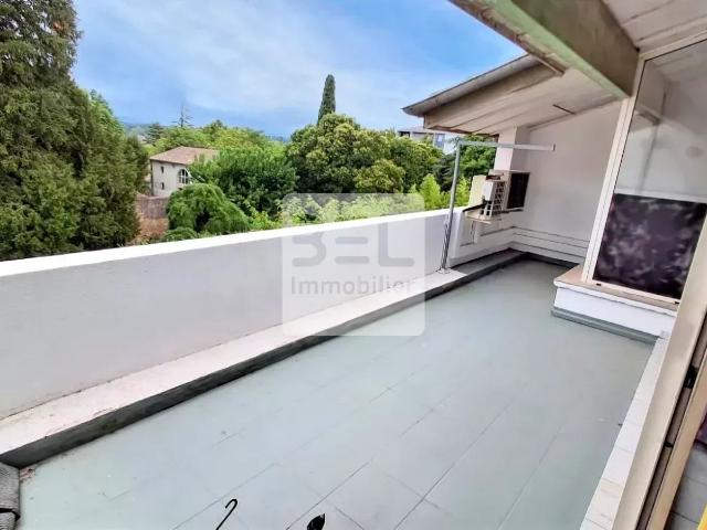 Appartement location à Nîmes, Pont-saint-esprit
