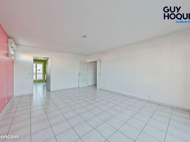 Appartement vente à Melun, Combs-la-ville