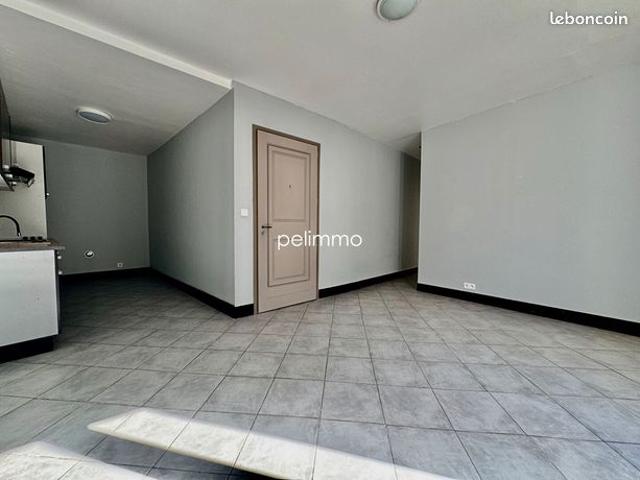 Appartement vente à Aix-en-Provence, Eyguières
