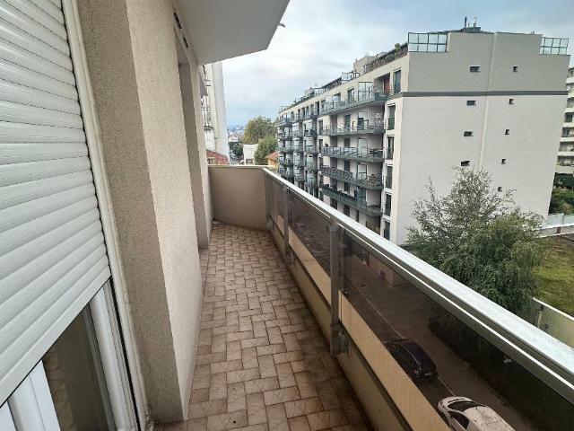 Appartement location à Saint-Étienne, Saint-etienne