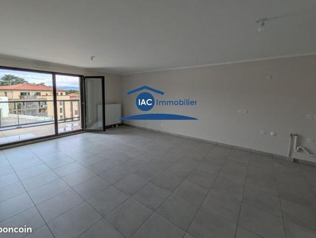 Appartement vente à Saint-Amand-Montrond, Charly