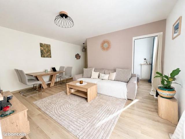 Appartement vente à Maurepas, Somme