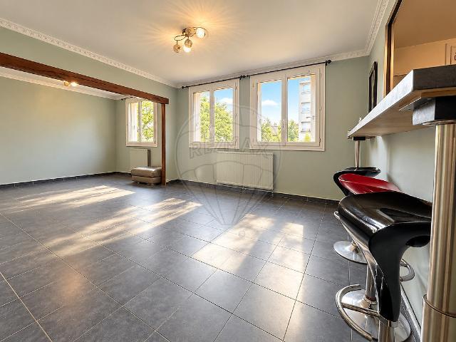 Appartement vente à Résidence Arlette Yaich Les Erables, Villiers-le-Bel