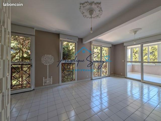 Appartement vente à Pierre-de-Bresse, Saône-et-Loire