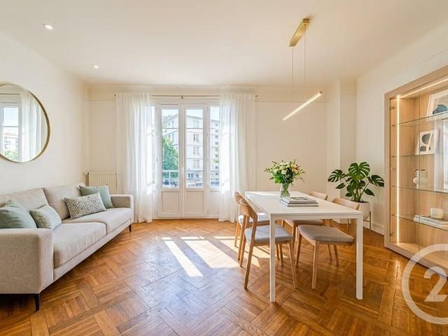 Appartement vente à Paris 20e Arrondissement, Paris