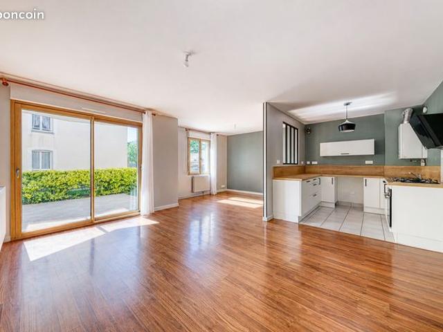 Appartement vente à Tournon-sur-Rhône, Châteaubourg