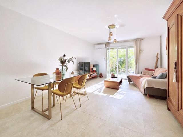 Appartement vente à Arrondissement de Toulon, Hyères
