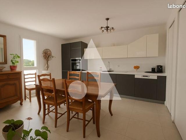 Appartement vente à Arrondissement de Draguignan, Saint-raphaël