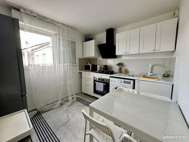 Appartement vente à Val-de-Reuil, Eure
