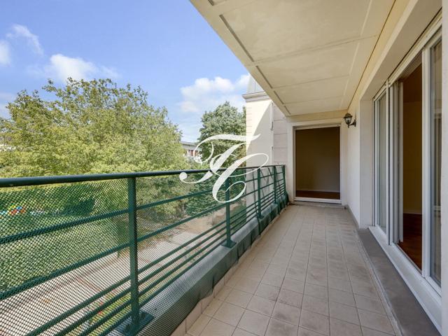 Appartement vente à Résidence Boucles de Seine, Saint-Cloud