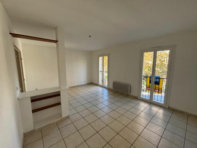 Appartement location à Arrondissement de Toulon, Solliès-pont