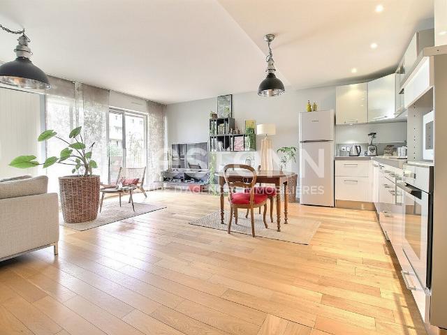 Appartement vente à Quartier Cœur de Ville, Courbevoie