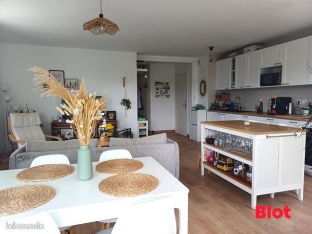 Appartement vente à Tournon-sur-Rhône, Châteaubourg