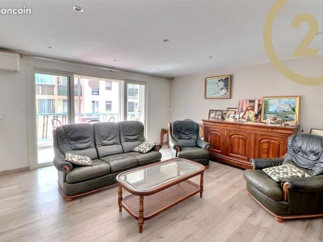Appartement vente à Arrondissement de Draguignan, Saint-raphaël