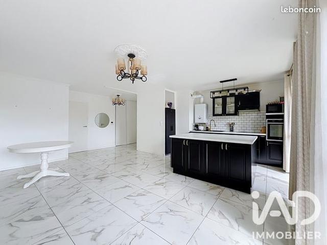 Appartement vente à Magny-les-Hameaux, Yvelines