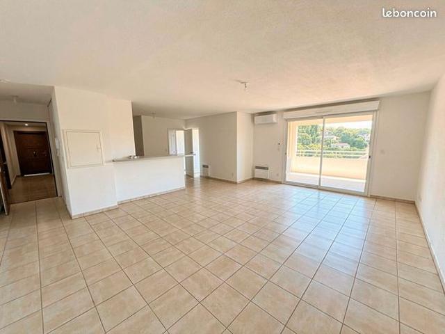 Appartement vente à Arrondissement de Draguignan, Saint-raphaël