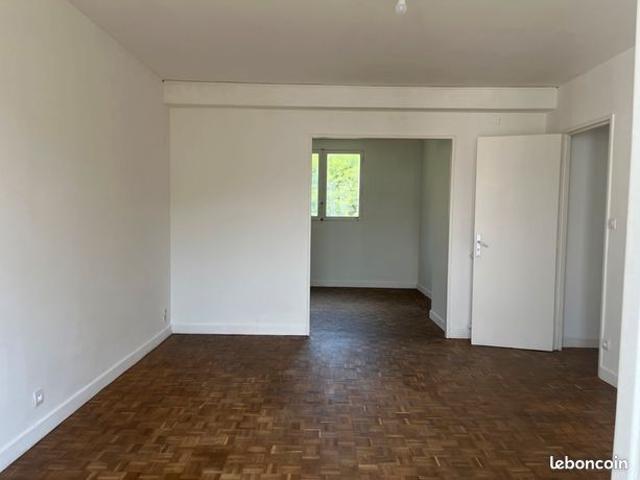 Appartement vente à Pau, Gelos