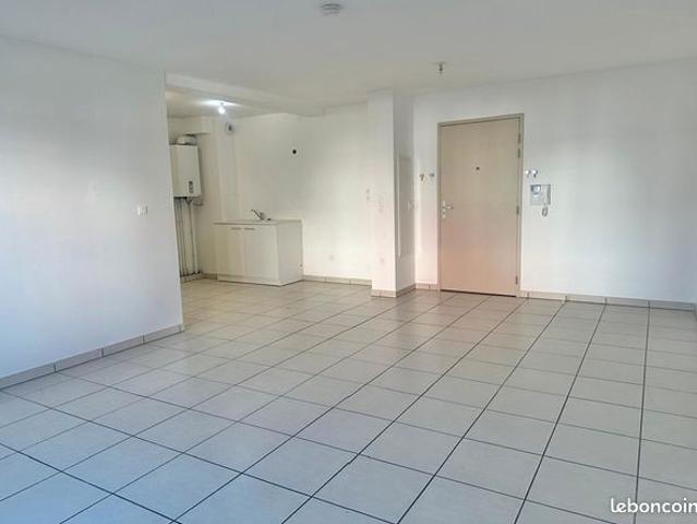 Appartement vente à La Tour-du-Pin, La Verpillière