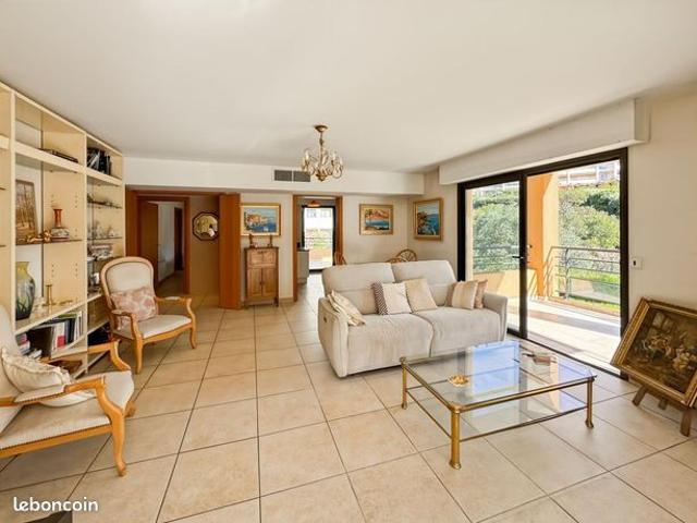 Appartement vente à Arrondissement de Draguignan, Saint-raphaël