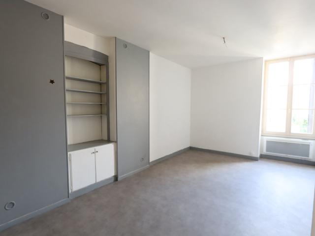 Appartement location à Cosne-Cours-sur-Loire, La Charité-sur-loire