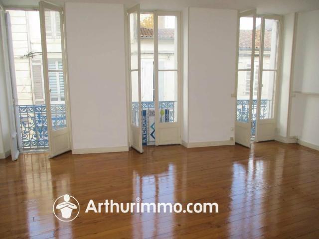 Appartement location à Saint-Jean-d'Angély, Saint-jean-d'angély