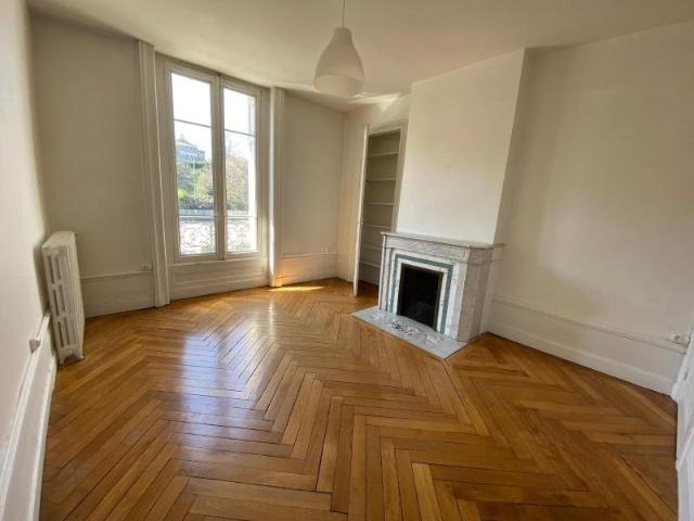 Appartement location à Saint-Étienne, Saint-etienne