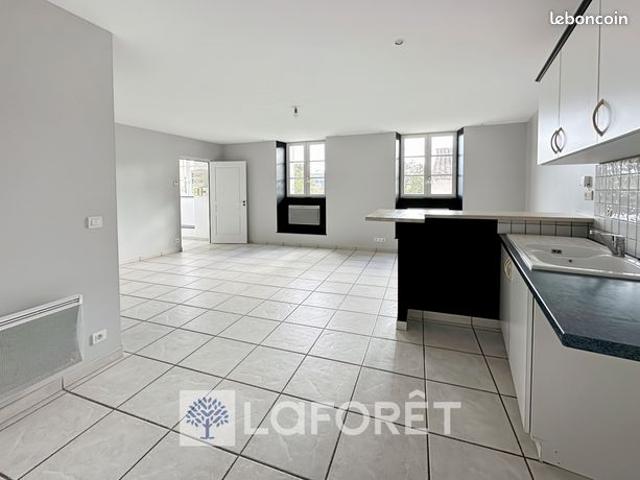 Appartement vente à Saintes, Gémozac