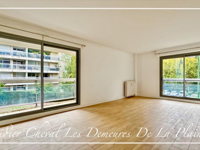 Appartement location à Les Sentes, Bailly