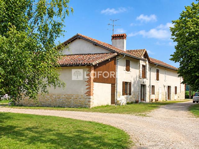 Appartement location à Domaine des Oures, Saint-André-sur-Vieux-Jonc