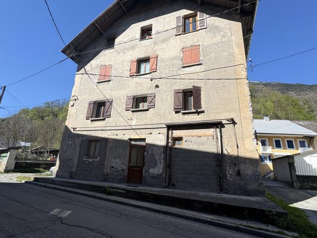 Appartement vente à Saint-Jean-de-Maurienne, Saint-etienne-de-cuines
