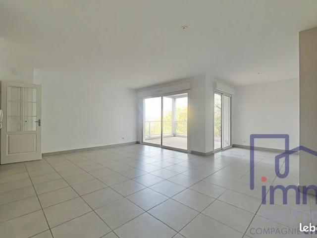 Appartement vente à Saint-Étienne, Saint-genest-lerpt