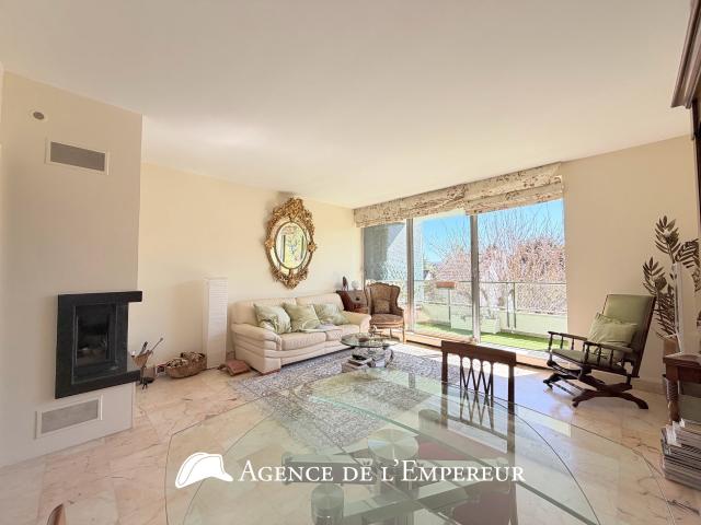Appartement vente à Hameau de Bois Preau, Rueil-Malmaison