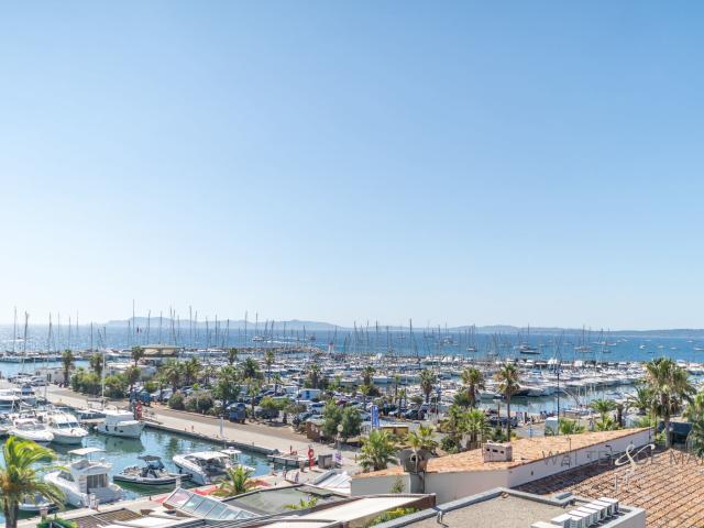 Appartement vente à Arrondissement de Toulon, Hyères