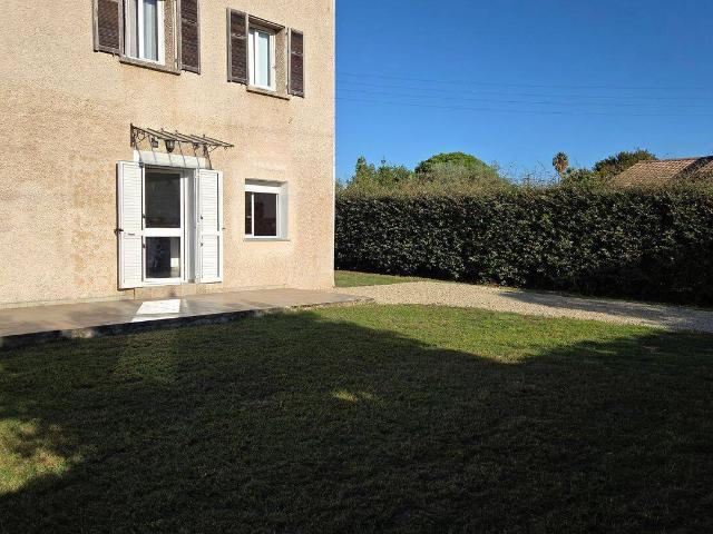 Appartement location à Suaglione, Santa-Lucia-di-Moriani