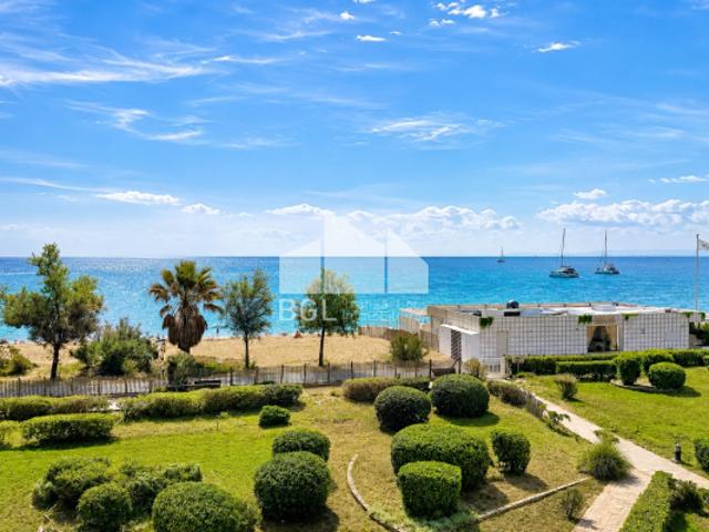 Appartement vente à Arrondissement de Toulon, Le Lavandou