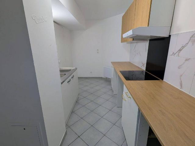 Studio location à Zone industrielle de la Grande Couture, Gonesse