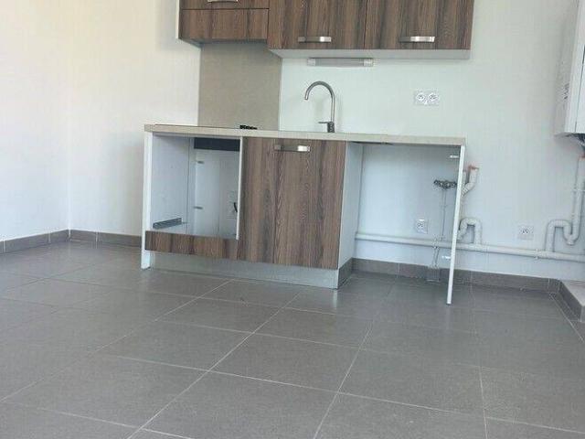Studio location à Baron, Orange