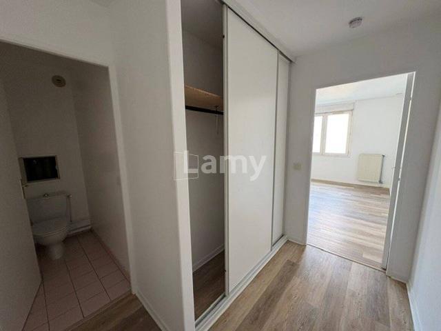 Studio location à Montigny-le-Bretonneux, Yvelines