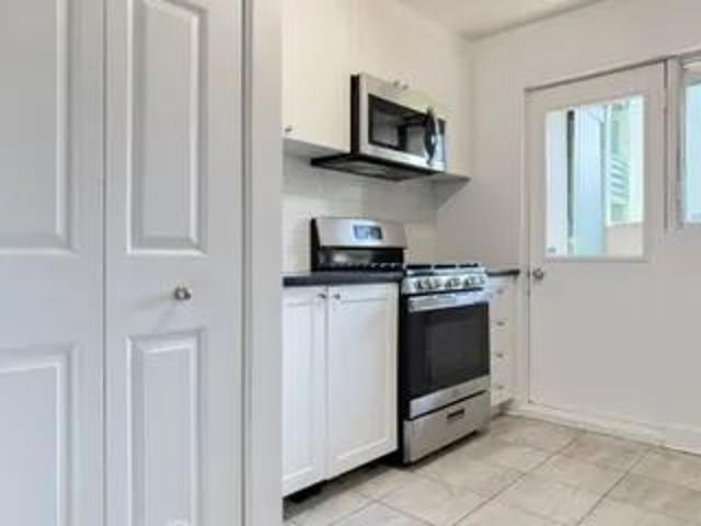 Apartment for rent in Saint-Laurent, Montréal